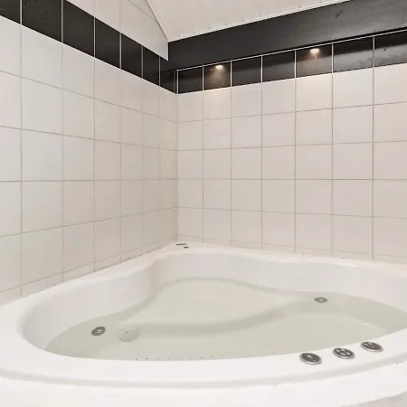 6 Person Holiday In Oksb L Prázdninový dům